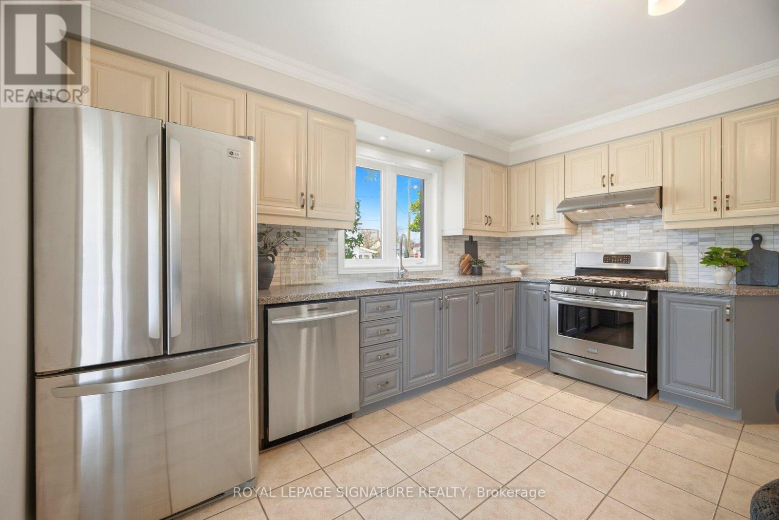 189 Aileen Avenue, Toronto (keelesdale-eglinton West), Ontario