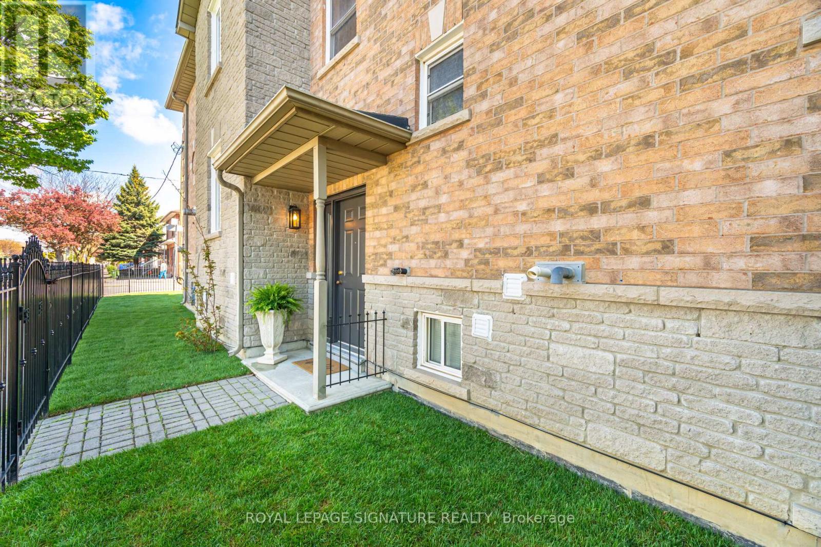 189 Aileen Avenue, Toronto (keelesdale-eglinton West), Ontario