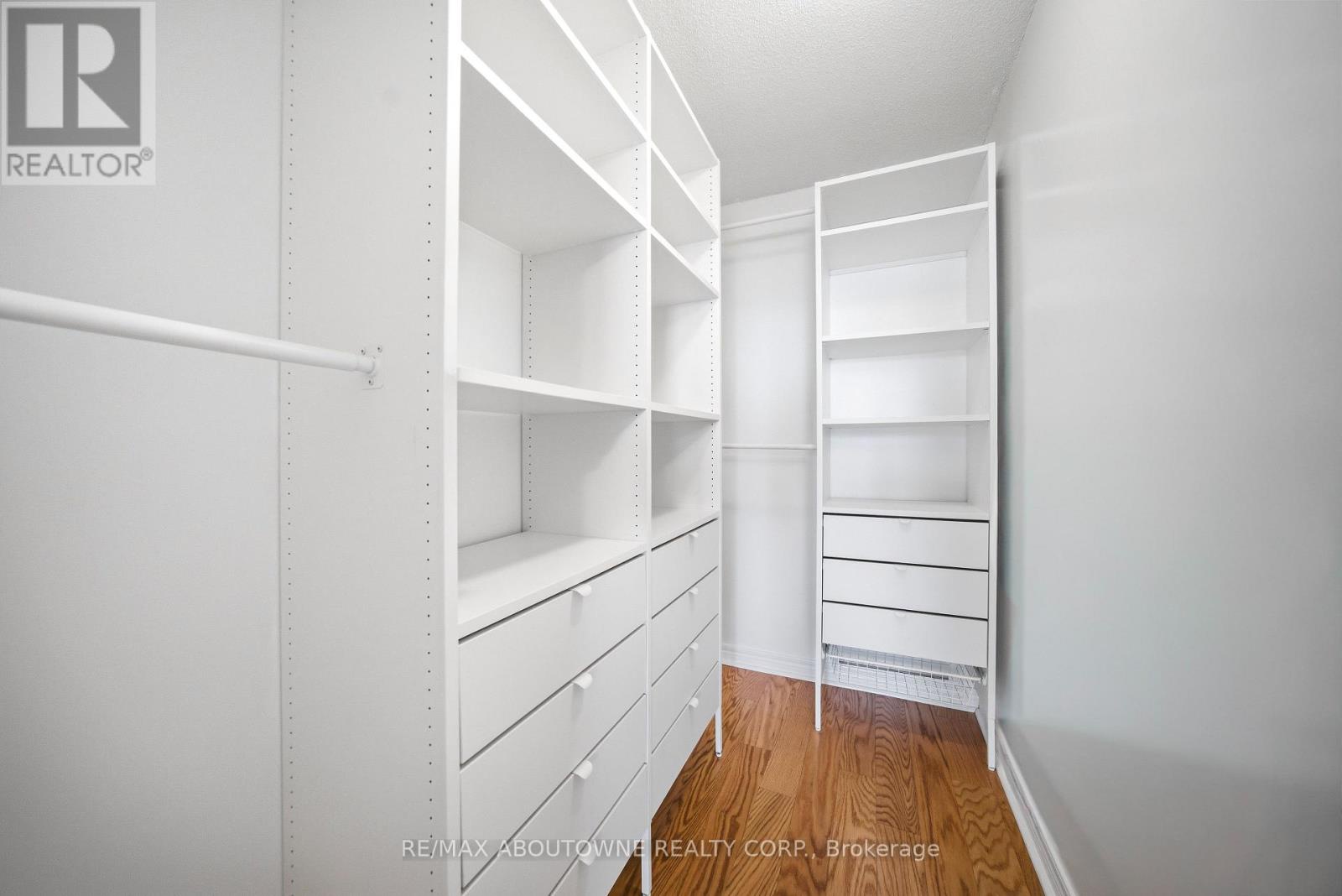 2706 - 23 Hollywood Avenue, Toronto (willowdale East), Ontario