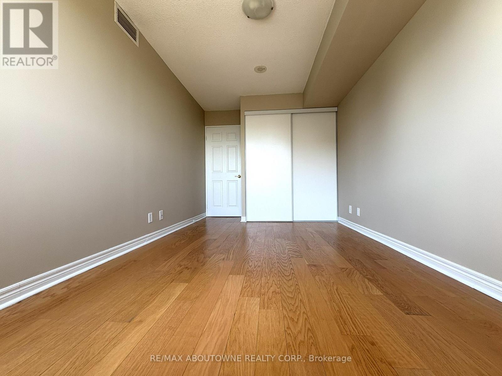 2706 - 23 Hollywood Avenue, Toronto (willowdale East), Ontario
