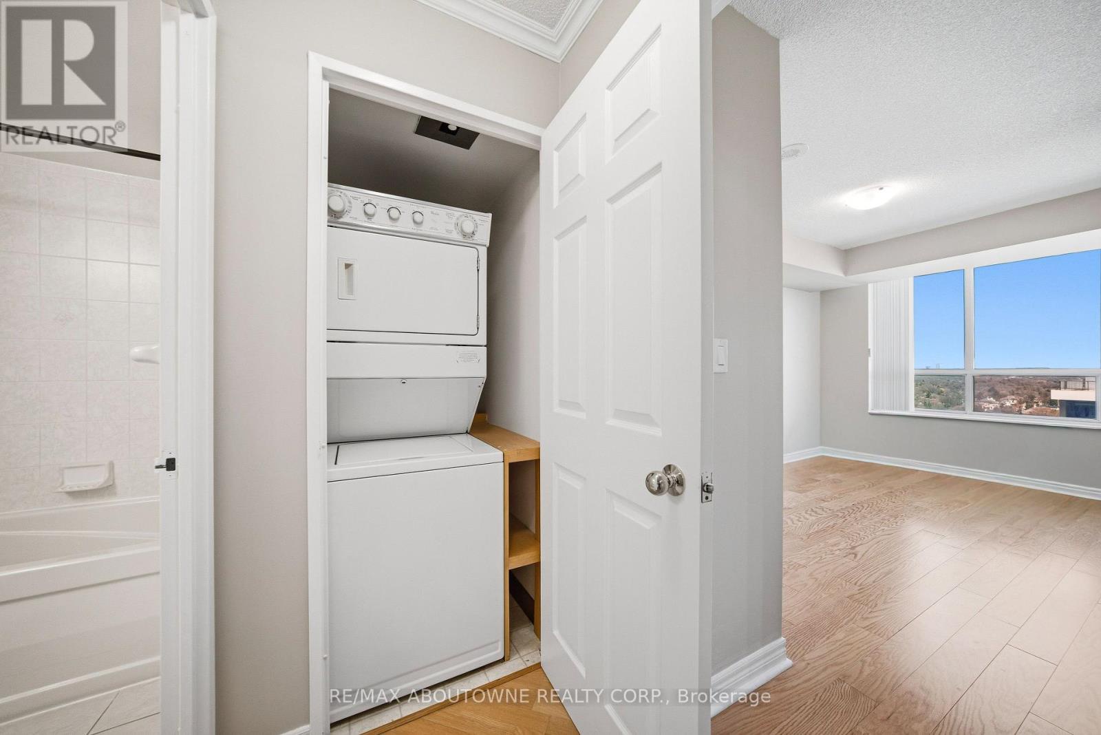 2706 - 23 Hollywood Avenue, Toronto (willowdale East), Ontario