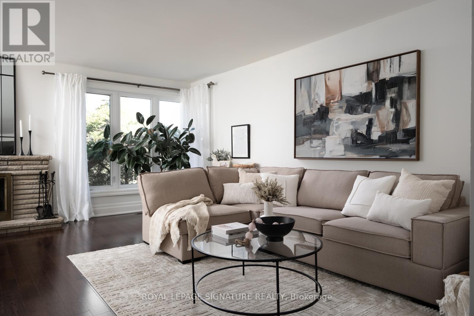 139 Holcolm Road, Toronto (willowdale West), Ontario