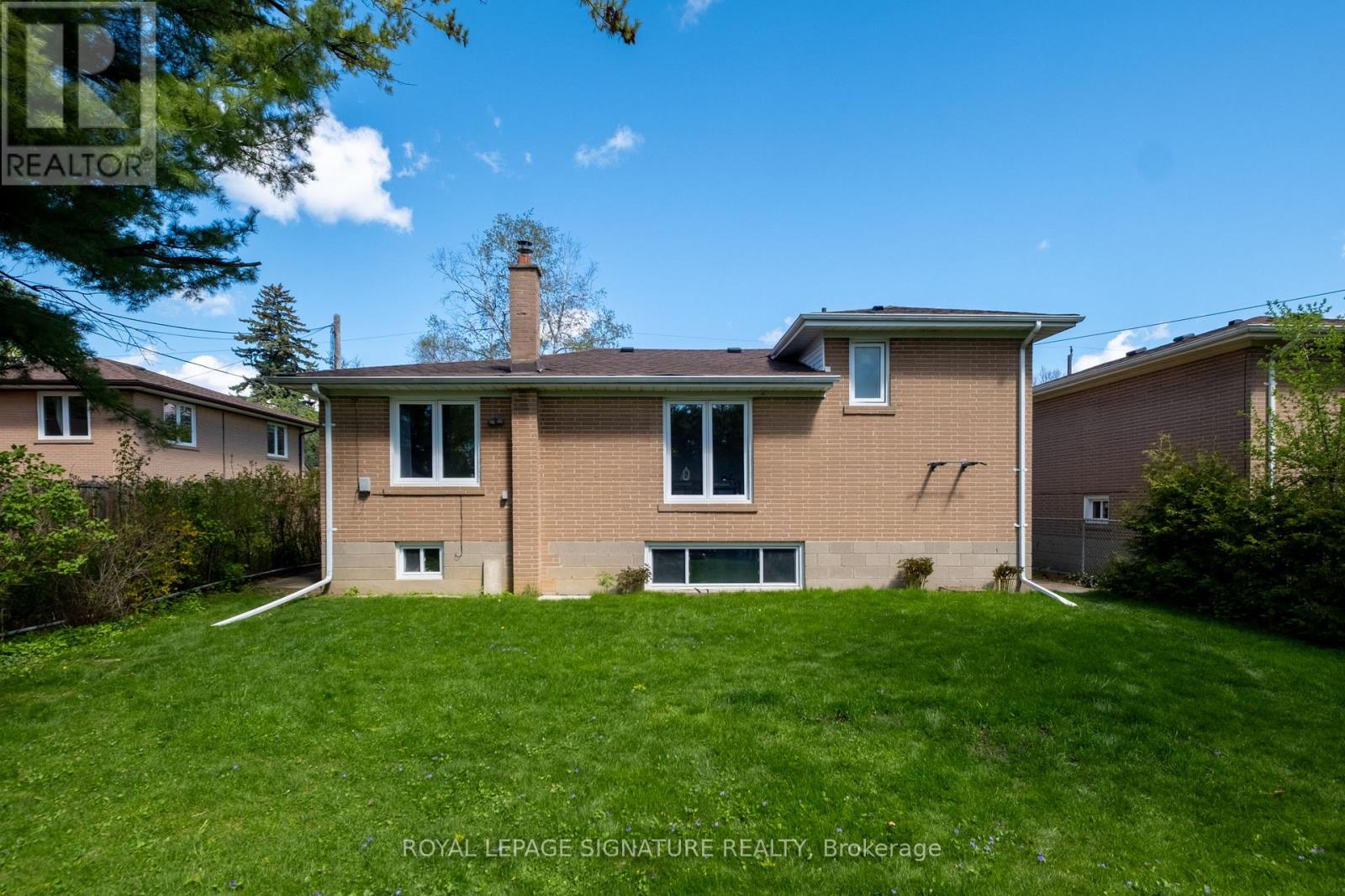 139 Holcolm Road, Toronto (willowdale West), Ontario