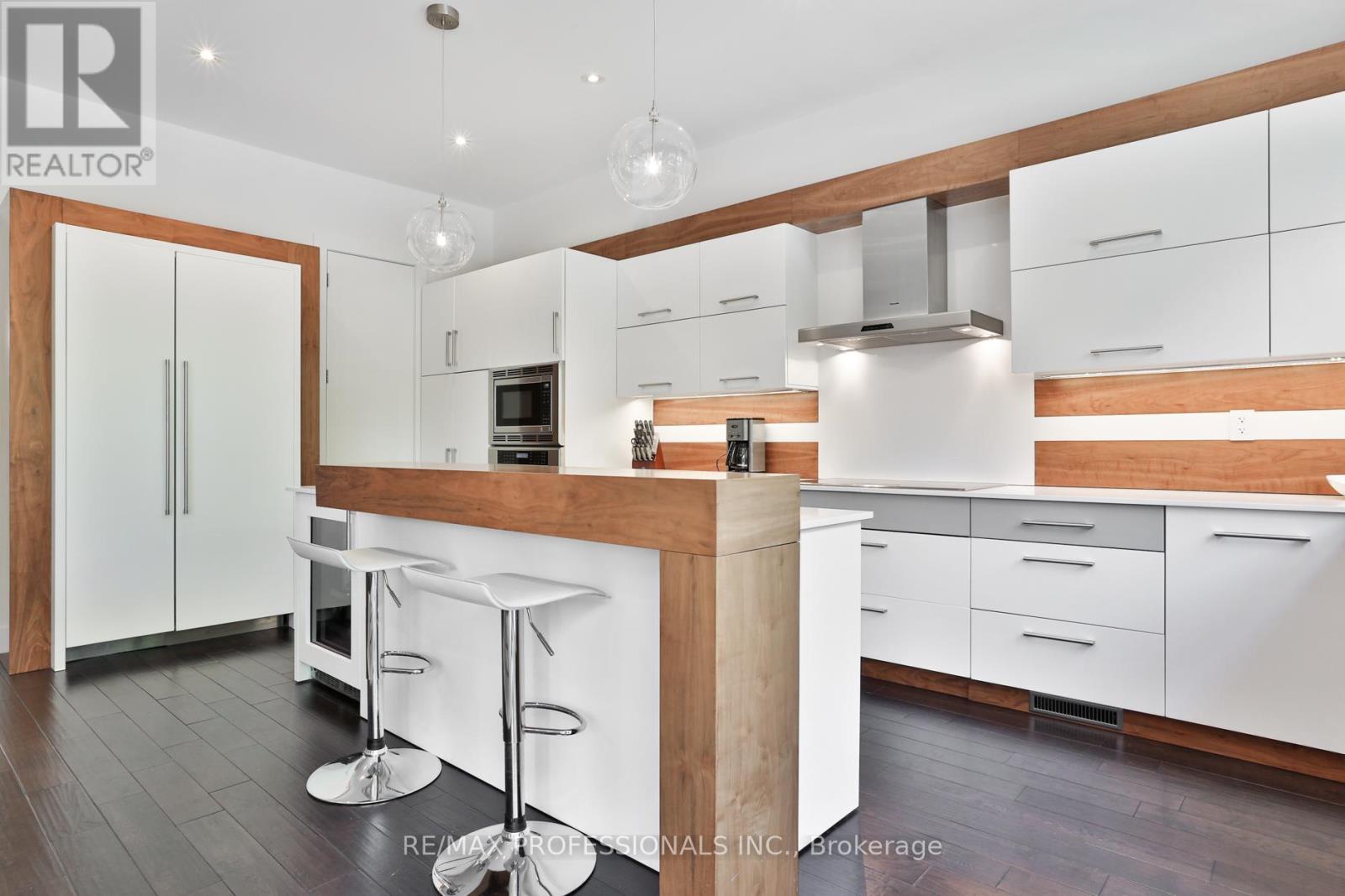 54 Renown Road, Toronto (islington-city Centre West), Ontario