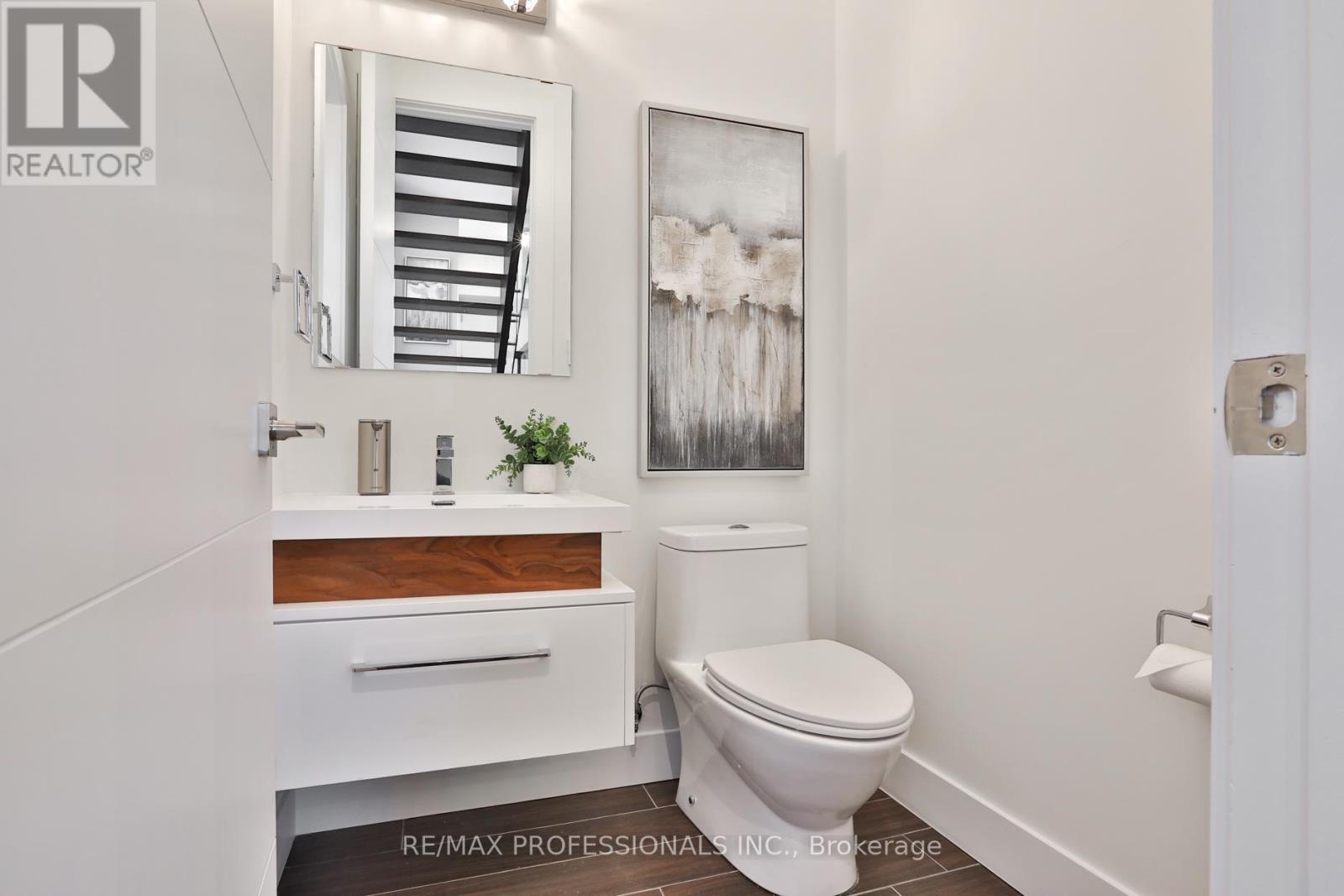 54 Renown Road, Toronto (islington-city Centre West), Ontario