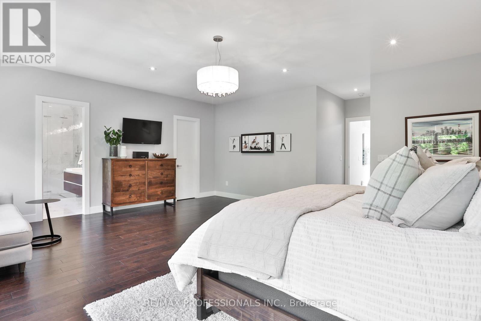 54 Renown Road, Toronto (islington-city Centre West), Ontario