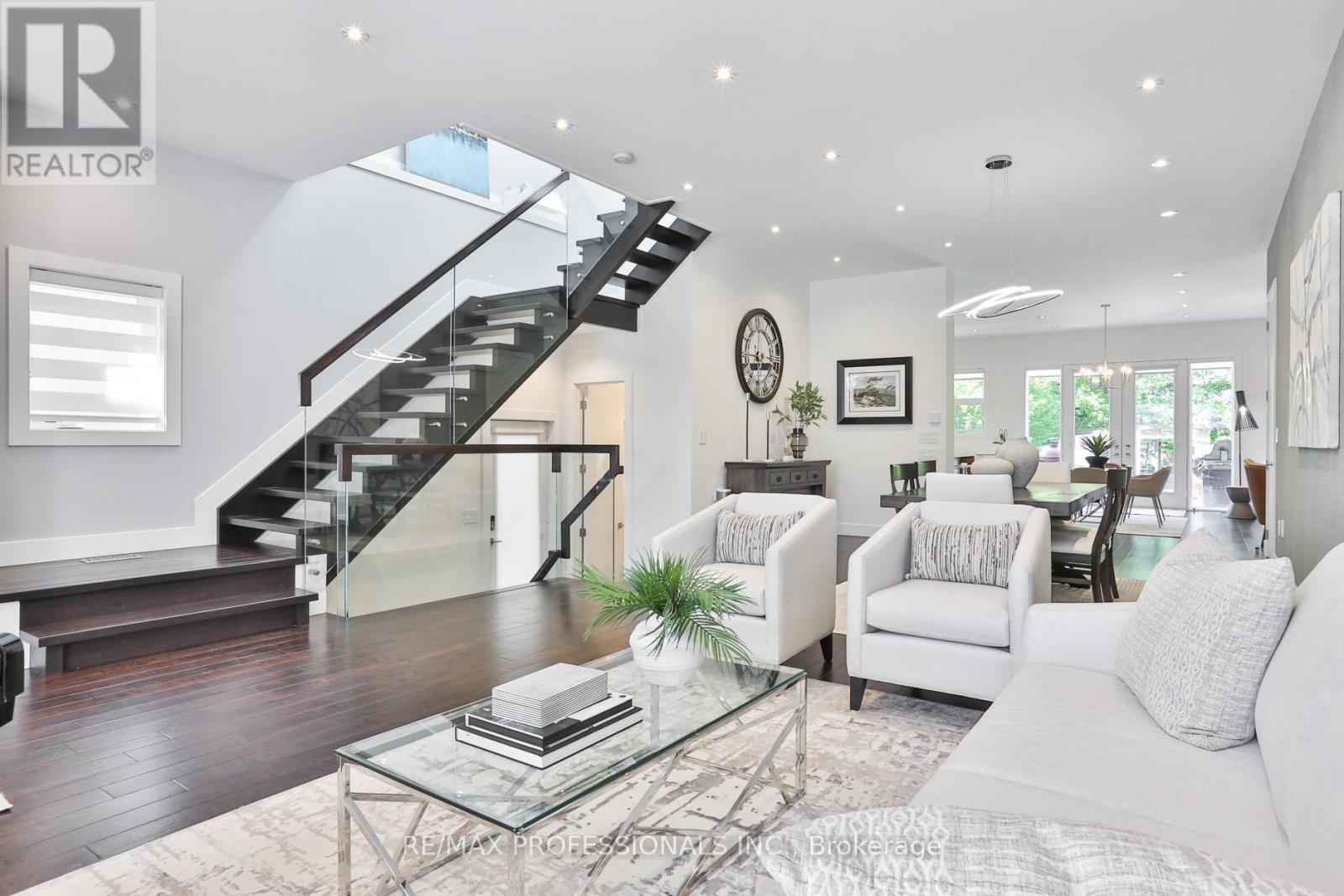 54 Renown Road, Toronto (islington-city Centre West), Ontario
