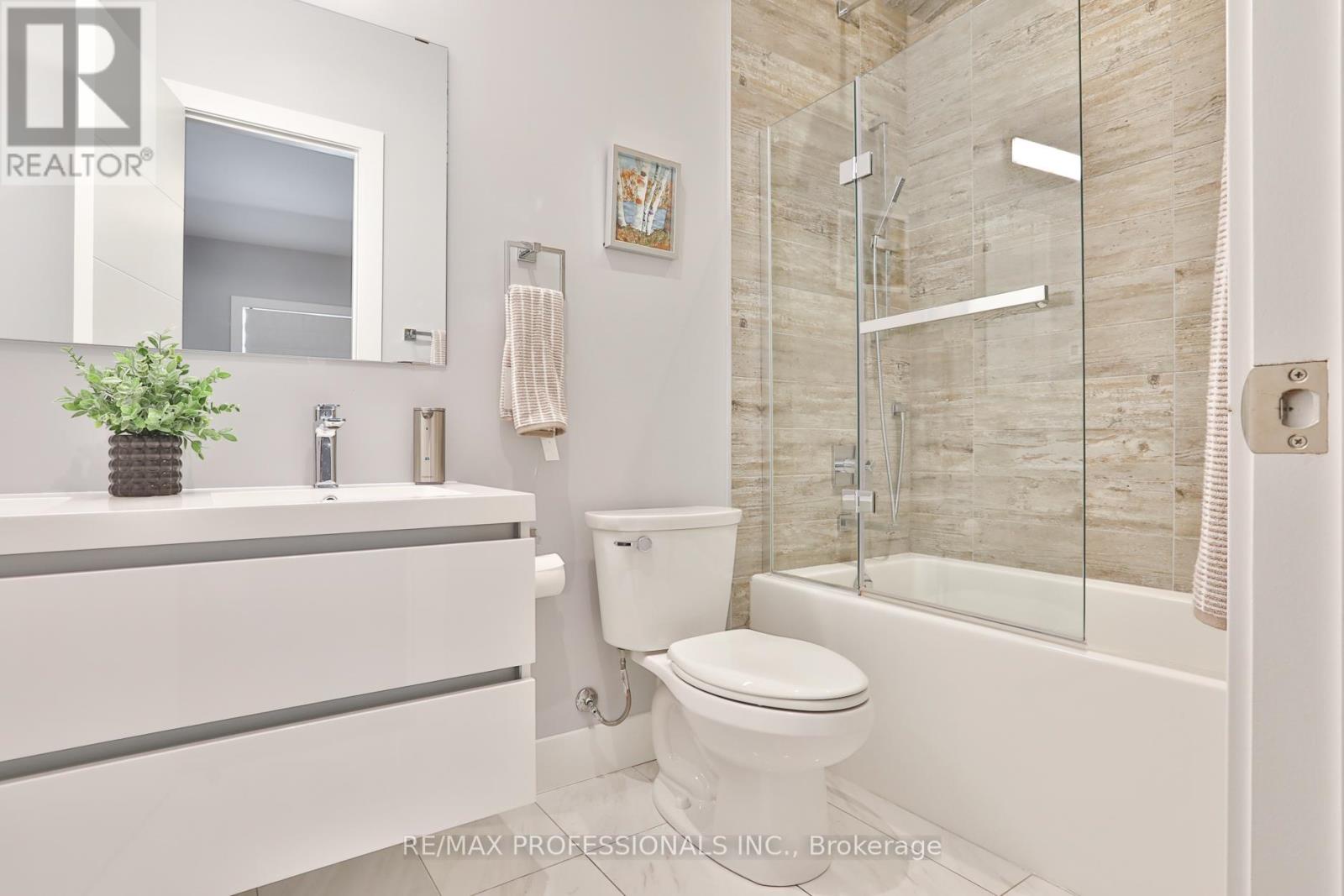 54 Renown Road, Toronto (islington-city Centre West), Ontario