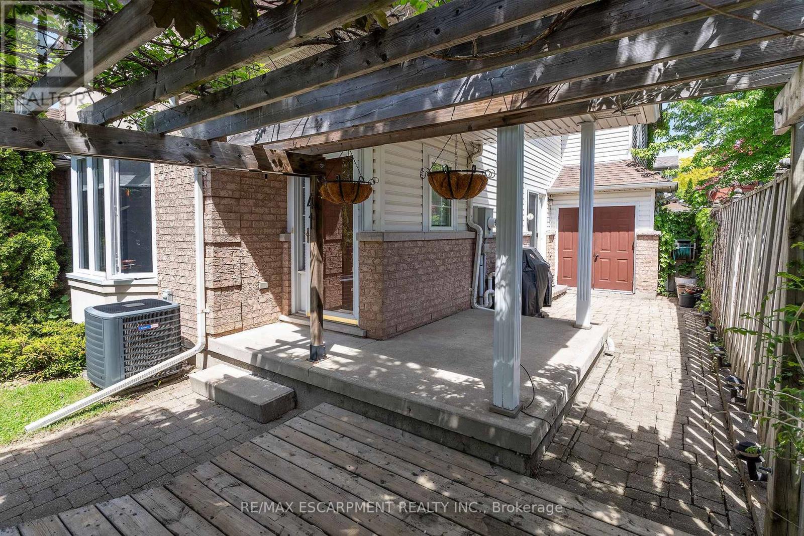 41 Valridge Drive, Hamilton (ancaster), Ontario