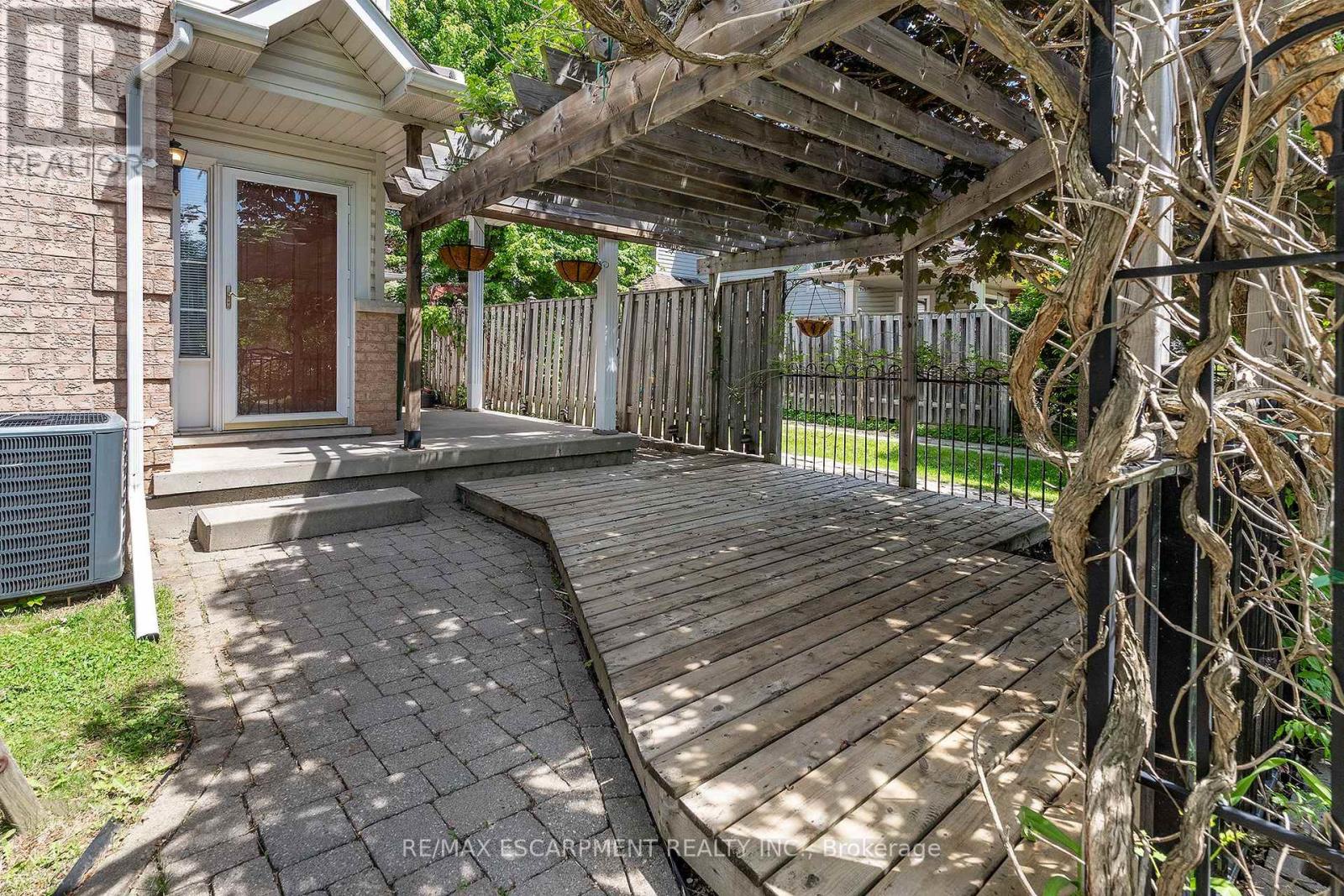 41 Valridge Drive, Hamilton (ancaster), Ontario