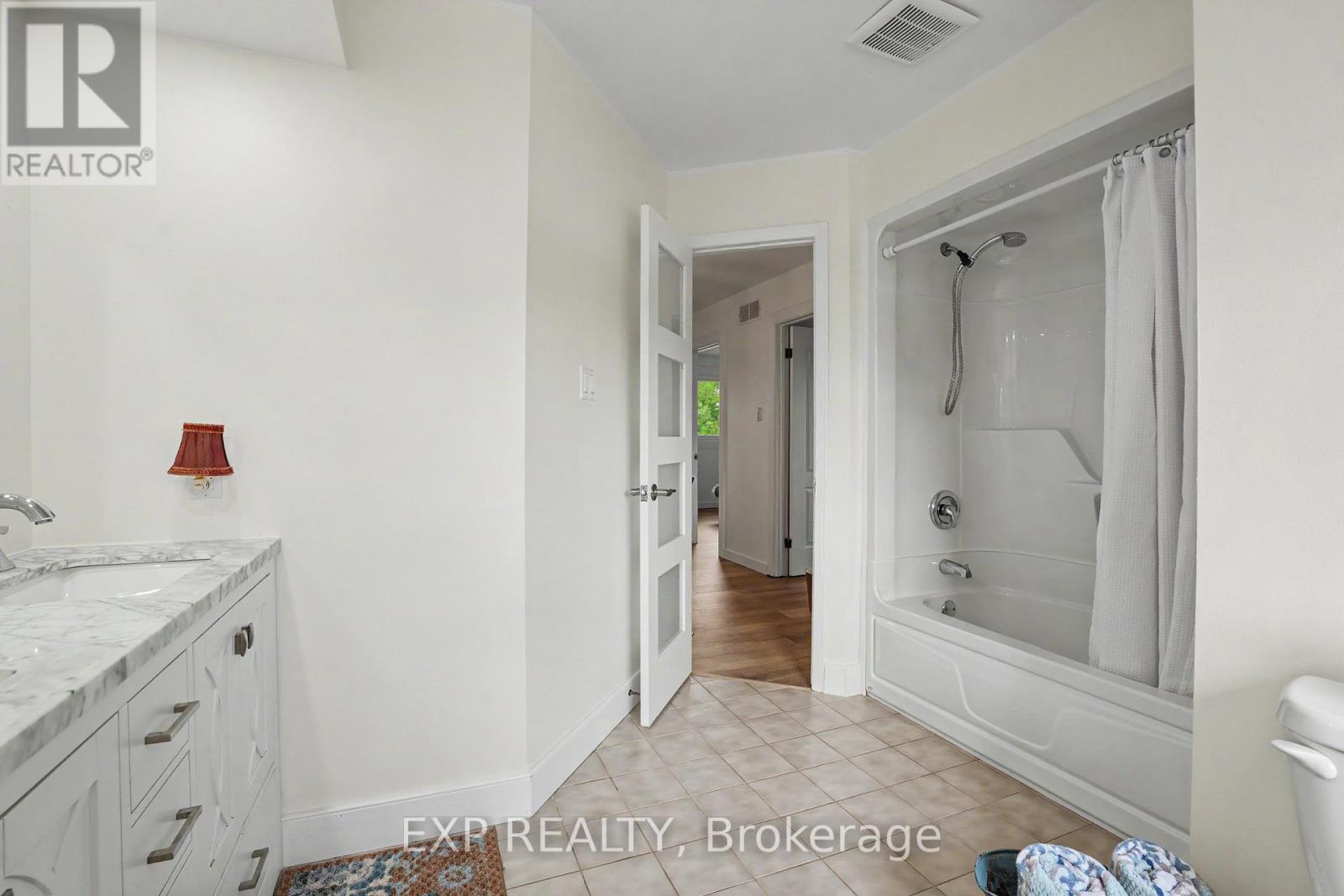 4566 Cedarbrook Lane, Lincoln (beamsville), Ontario