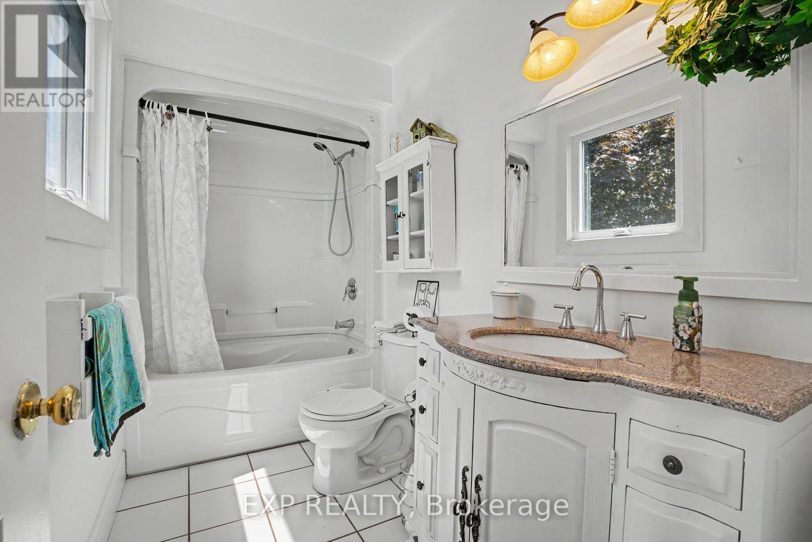 4566 Cedarbrook Lane, Lincoln (beamsville), Ontario