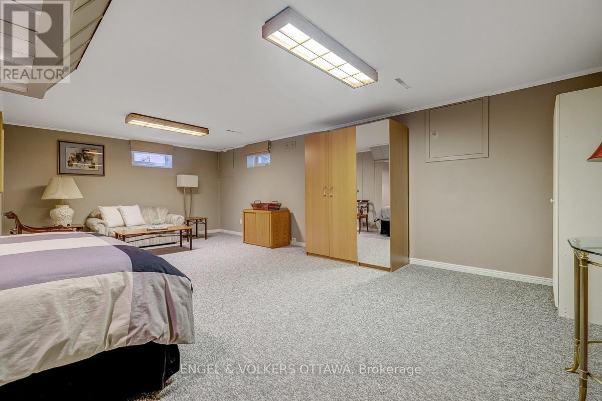 10 Rock Avenue, Ottawa, Ontario