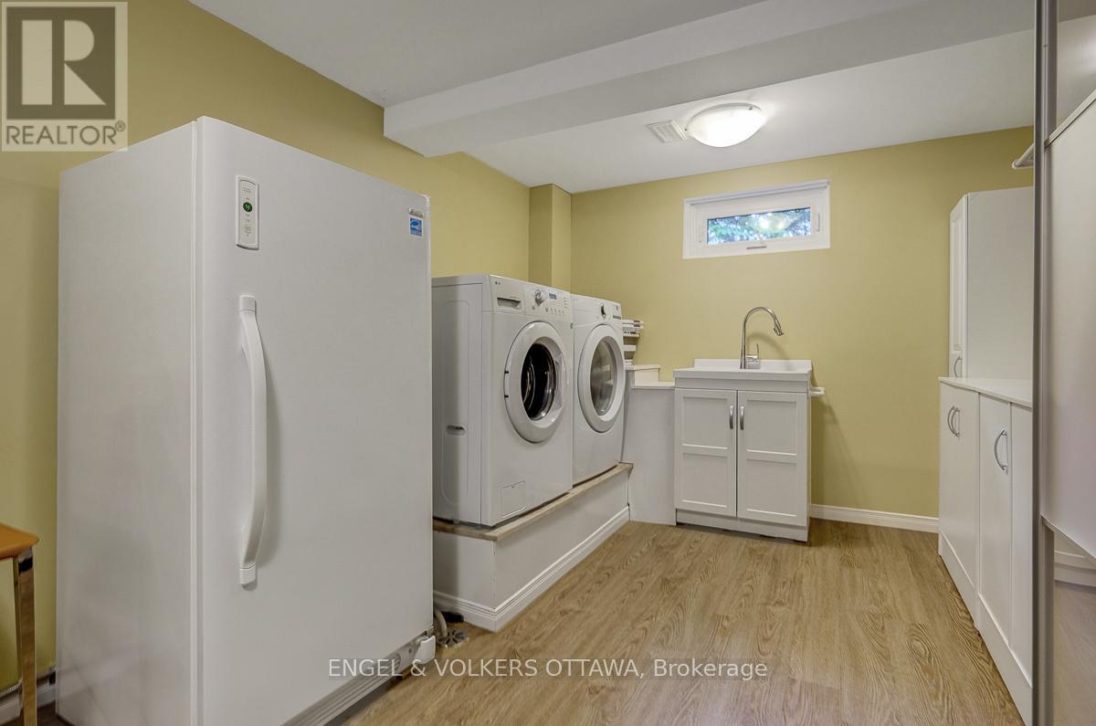 10 Rock Avenue, Ottawa, Ontario