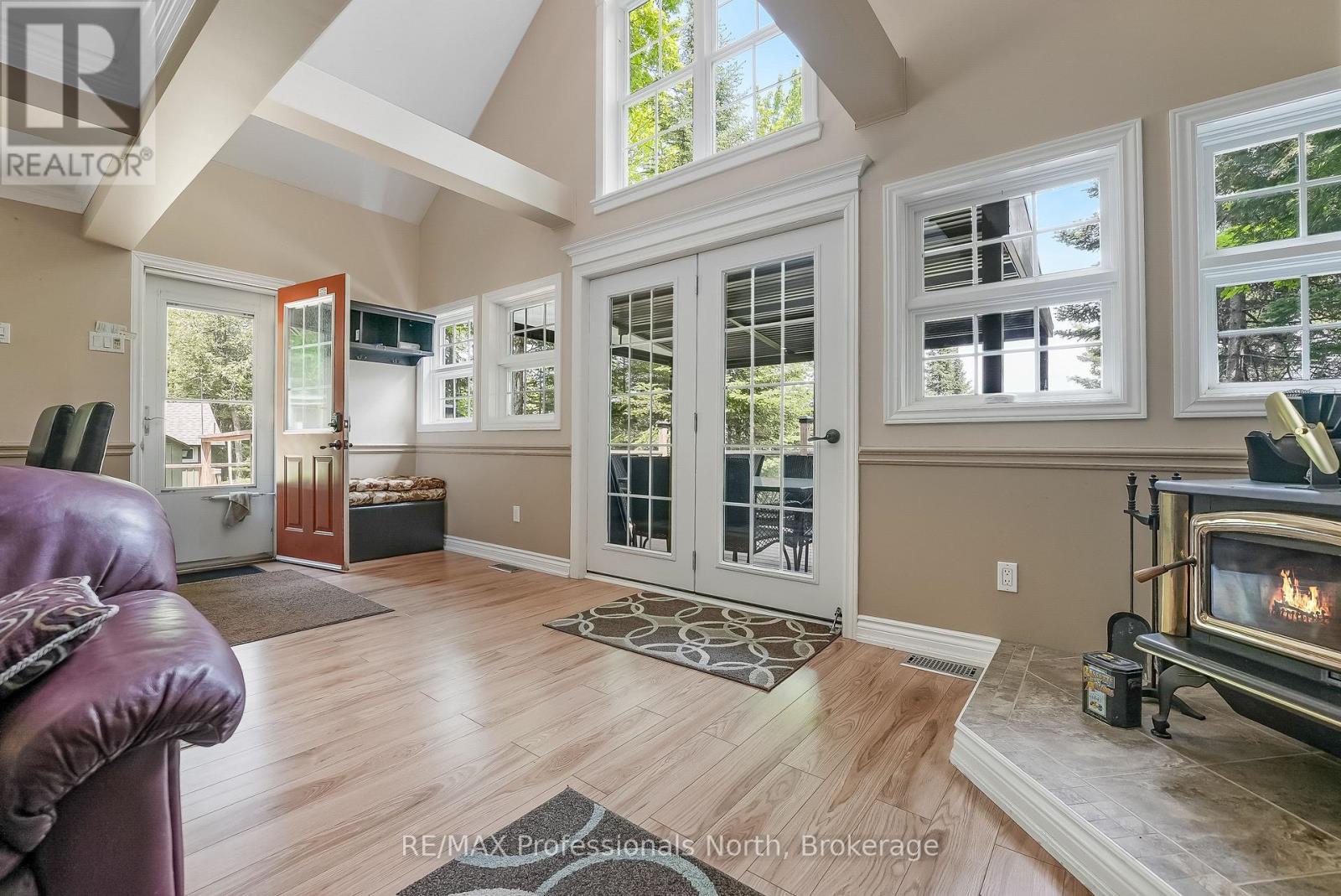 1214 Kashagawigamog Lake Road, Minden Hills (minden), Ontario