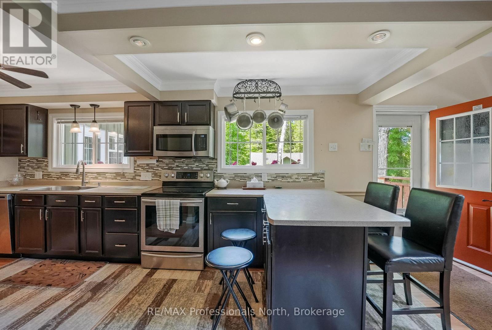 1214 Kashagawigamog Lake Road, Minden Hills (minden), Ontario