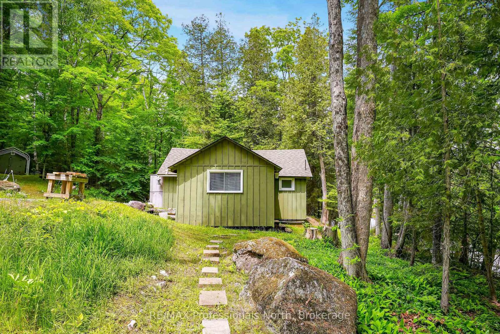 1214 Kashagawigamog Lake Road, Minden Hills (minden), Ontario