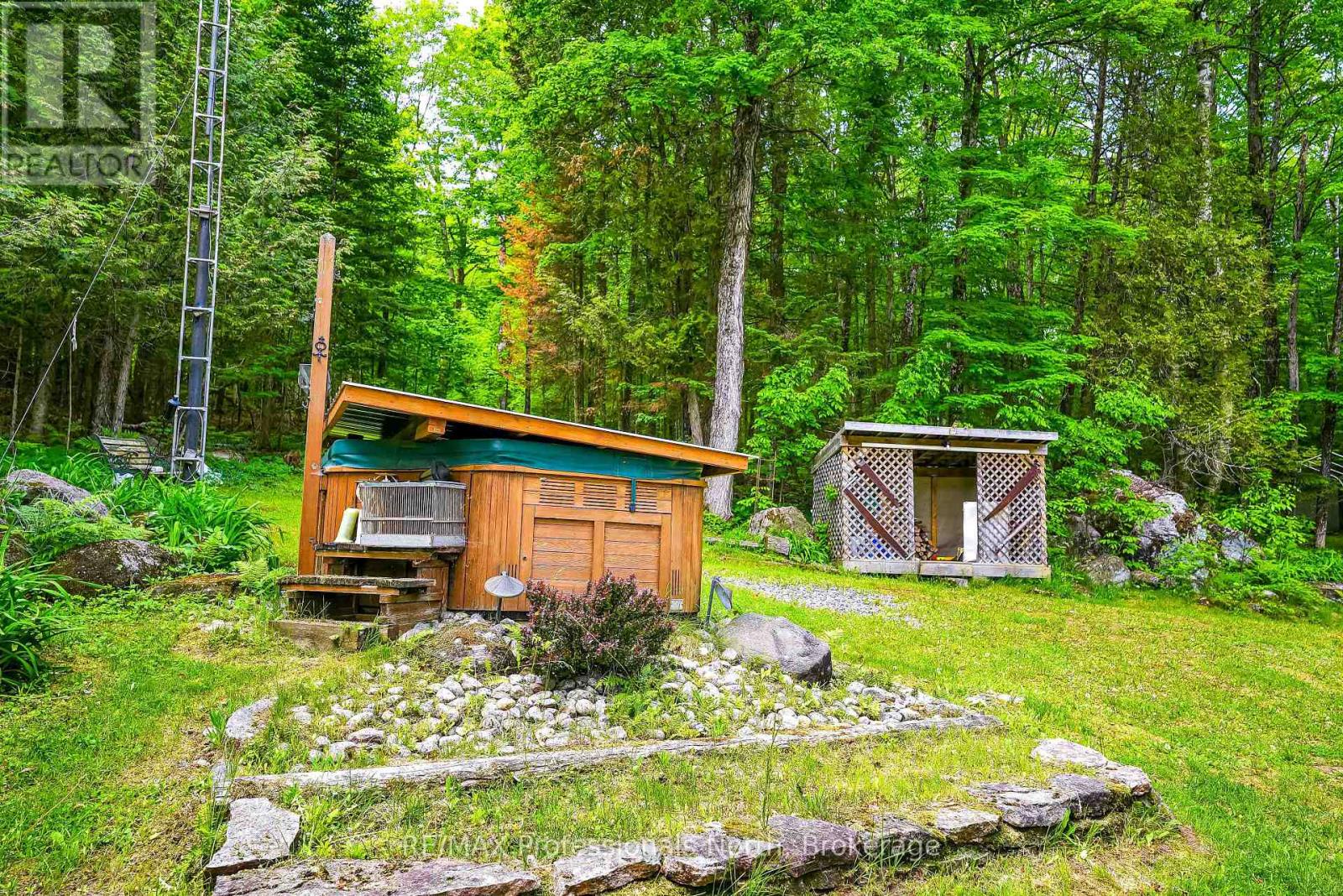 1214 Kashagawigamog Lake Road, Minden Hills (minden), Ontario