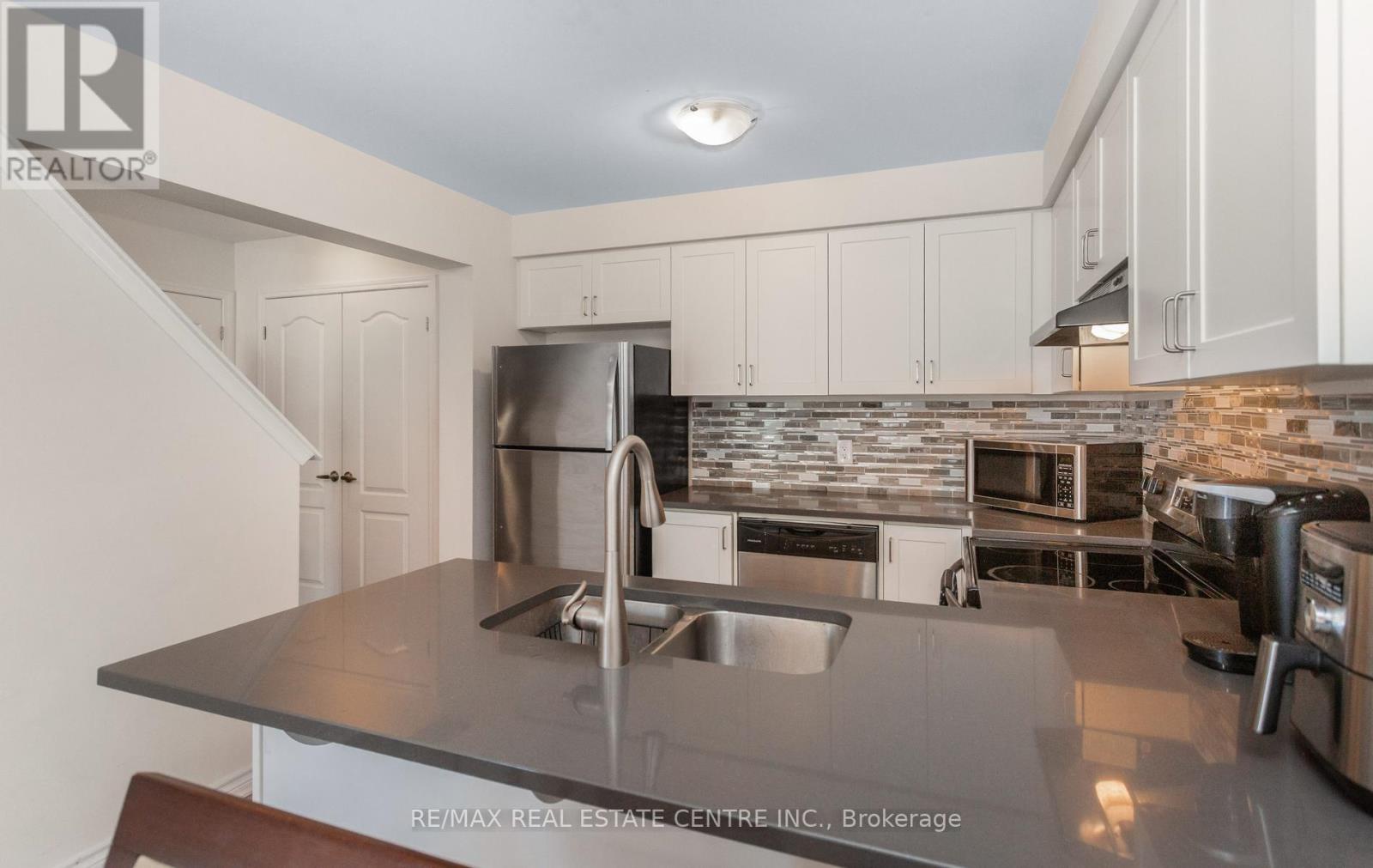 1084 Silk Street, Pickering, Ontario