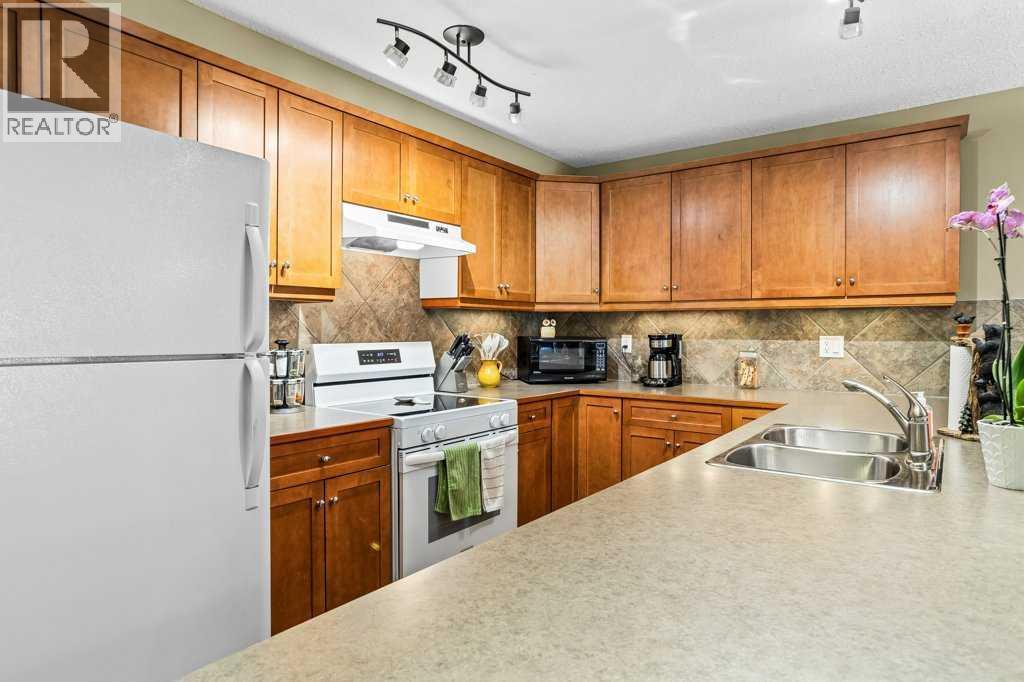 215, 150 Crossbow Place, Canmore, Alberta