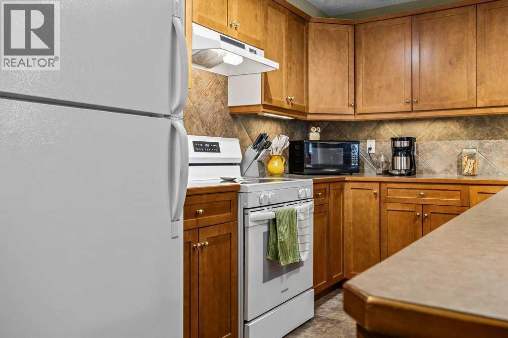 215, 150 Crossbow Place, Canmore, Alberta