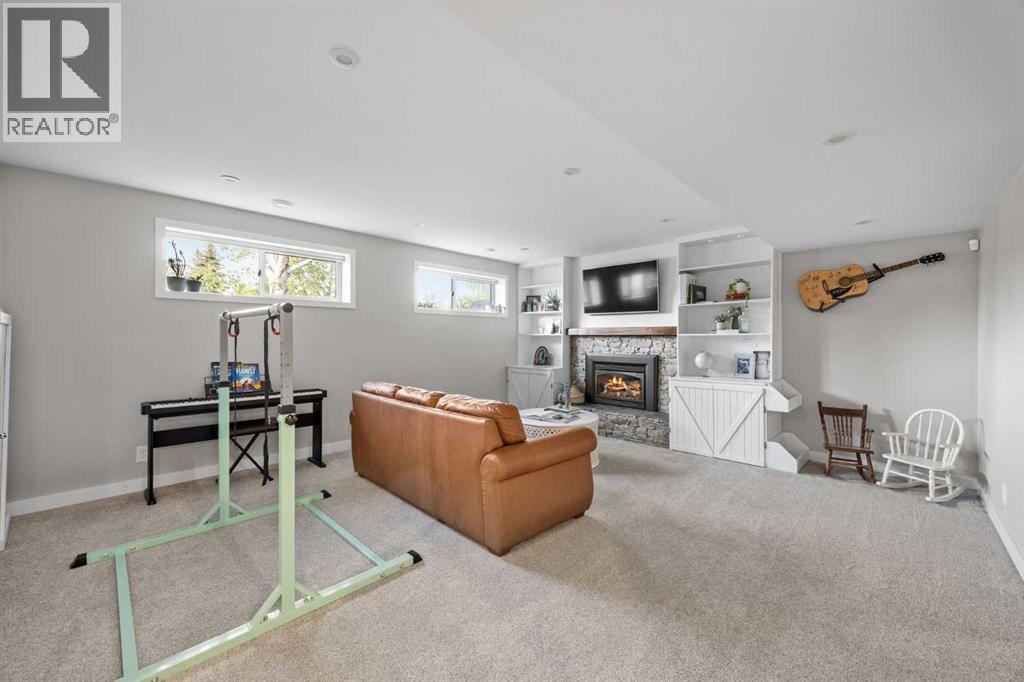 111 Silvergrove Green Nw, Calgary, Alberta