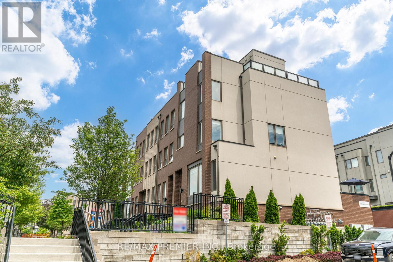 1 - 45 Thomas Mulholland Drive, Toronto (downsview-roding-cfb), Ontario