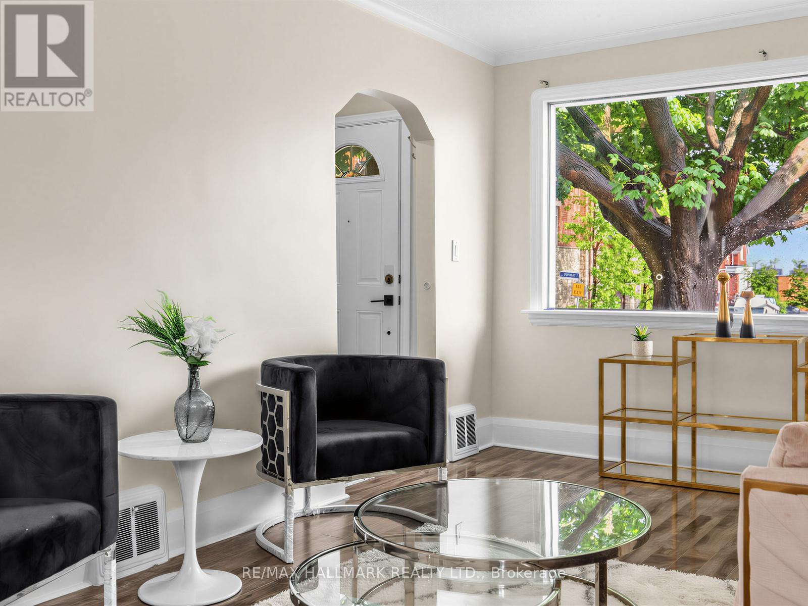 38 Ypres Road, Toronto (keelesdale-eglinton West), Ontario