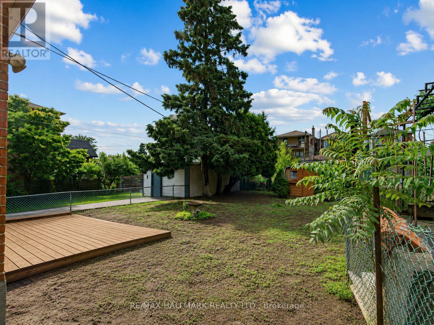 38 Ypres Road, Toronto (keelesdale-eglinton West), Ontario
