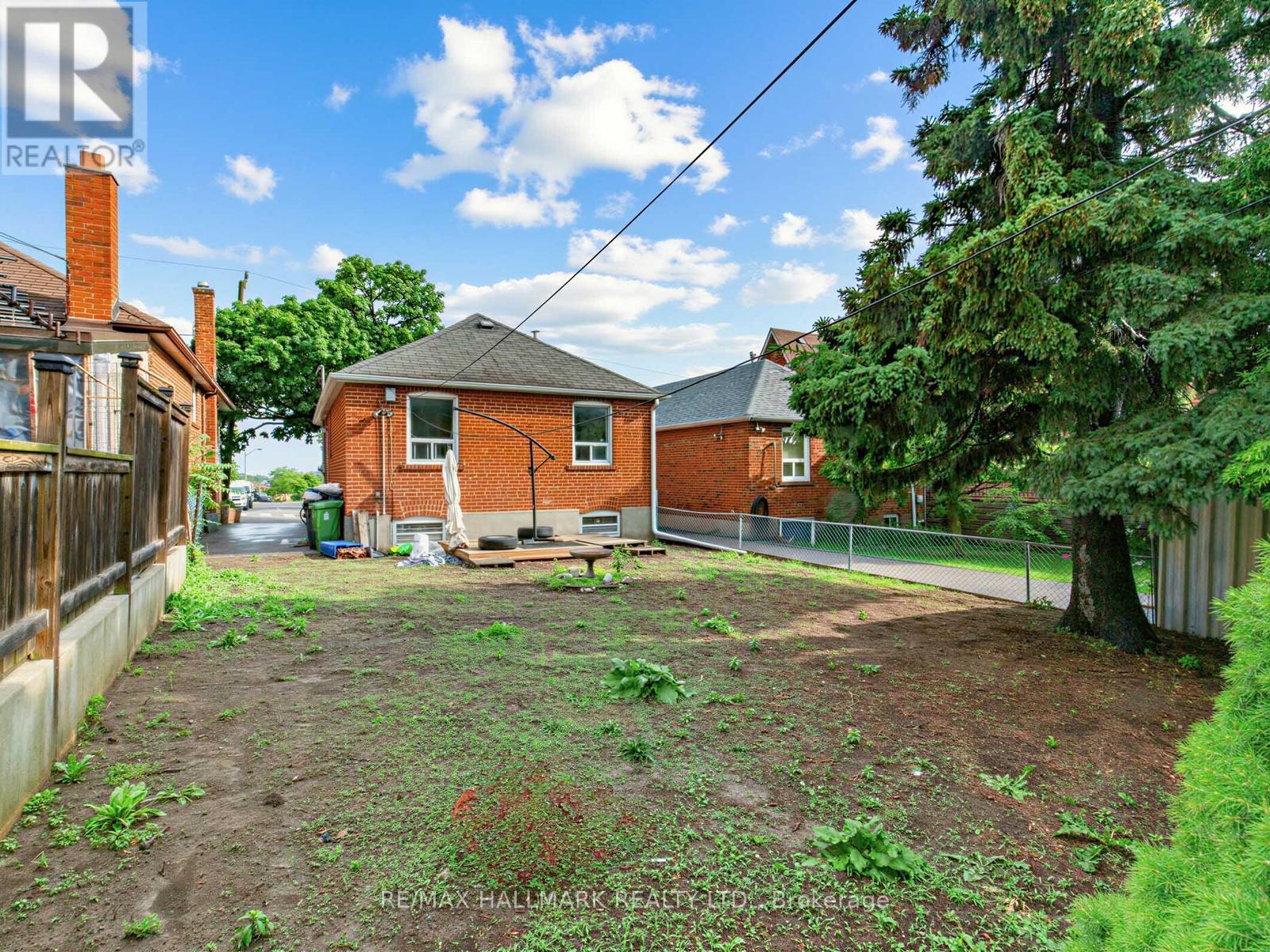 38 Ypres Road, Toronto (keelesdale-eglinton West), Ontario