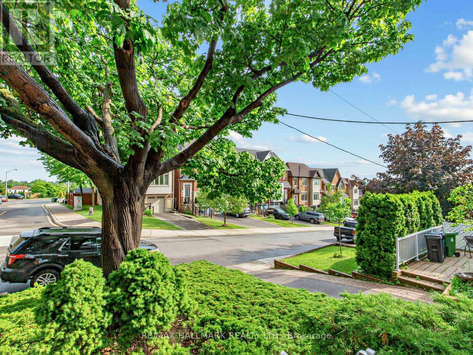 38 Ypres Road, Toronto (keelesdale-eglinton West), Ontario