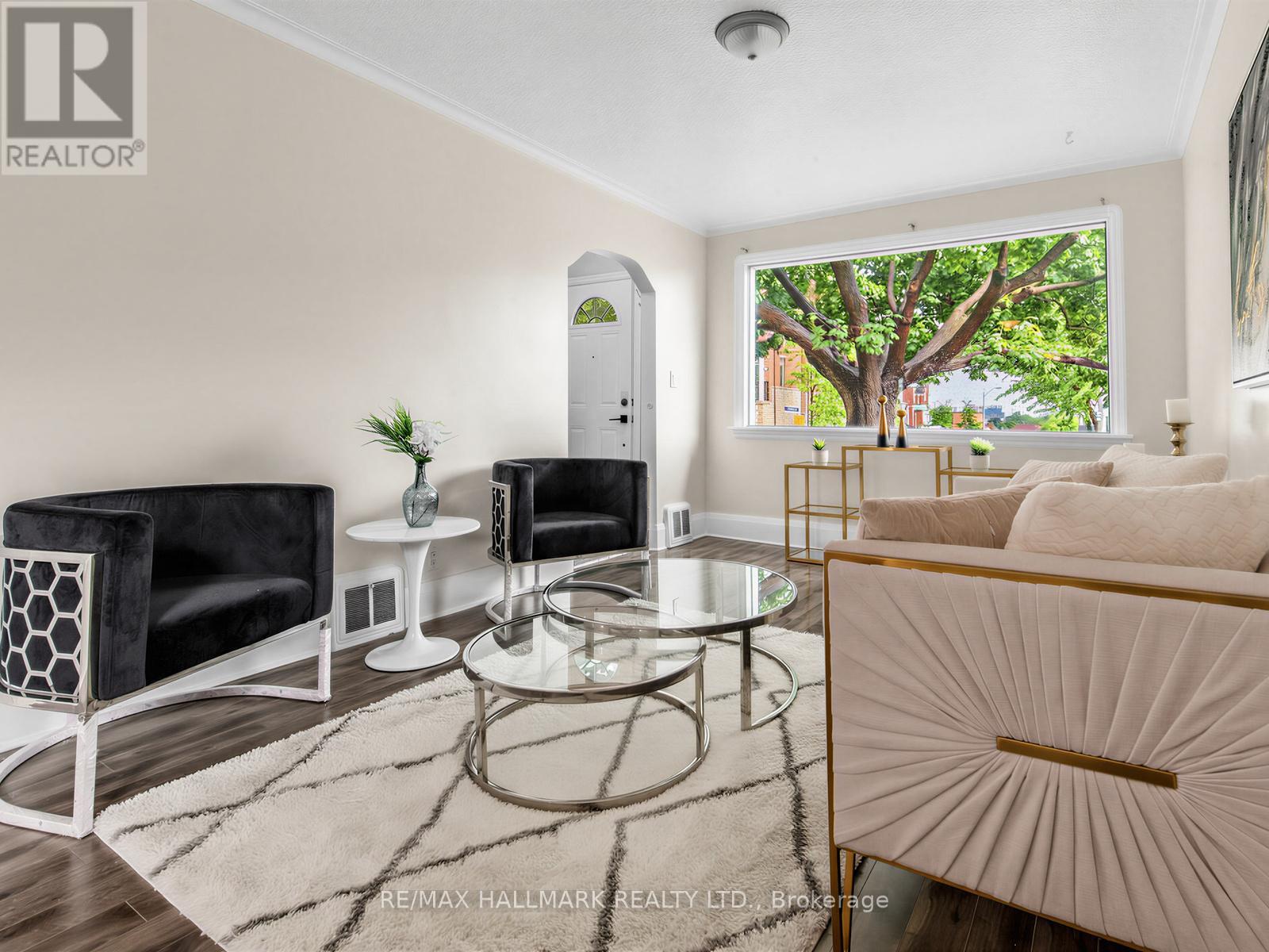 38 Ypres Road, Toronto (keelesdale-eglinton West), Ontario