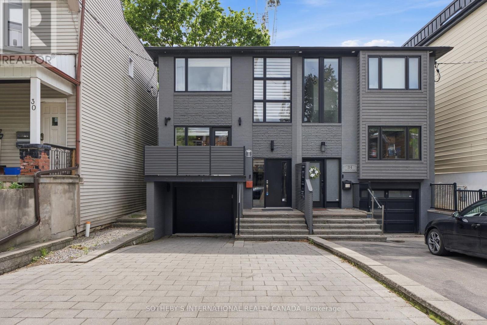 32 Eaton Avenue, Toronto (danforth), Ontario