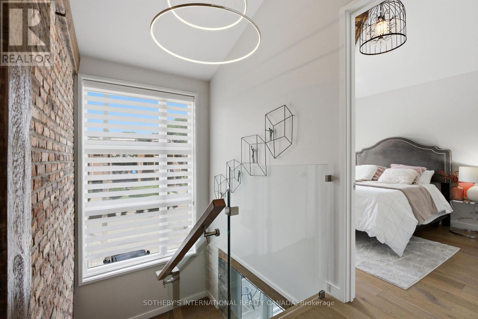 32 Eaton Avenue, Toronto (danforth), Ontario