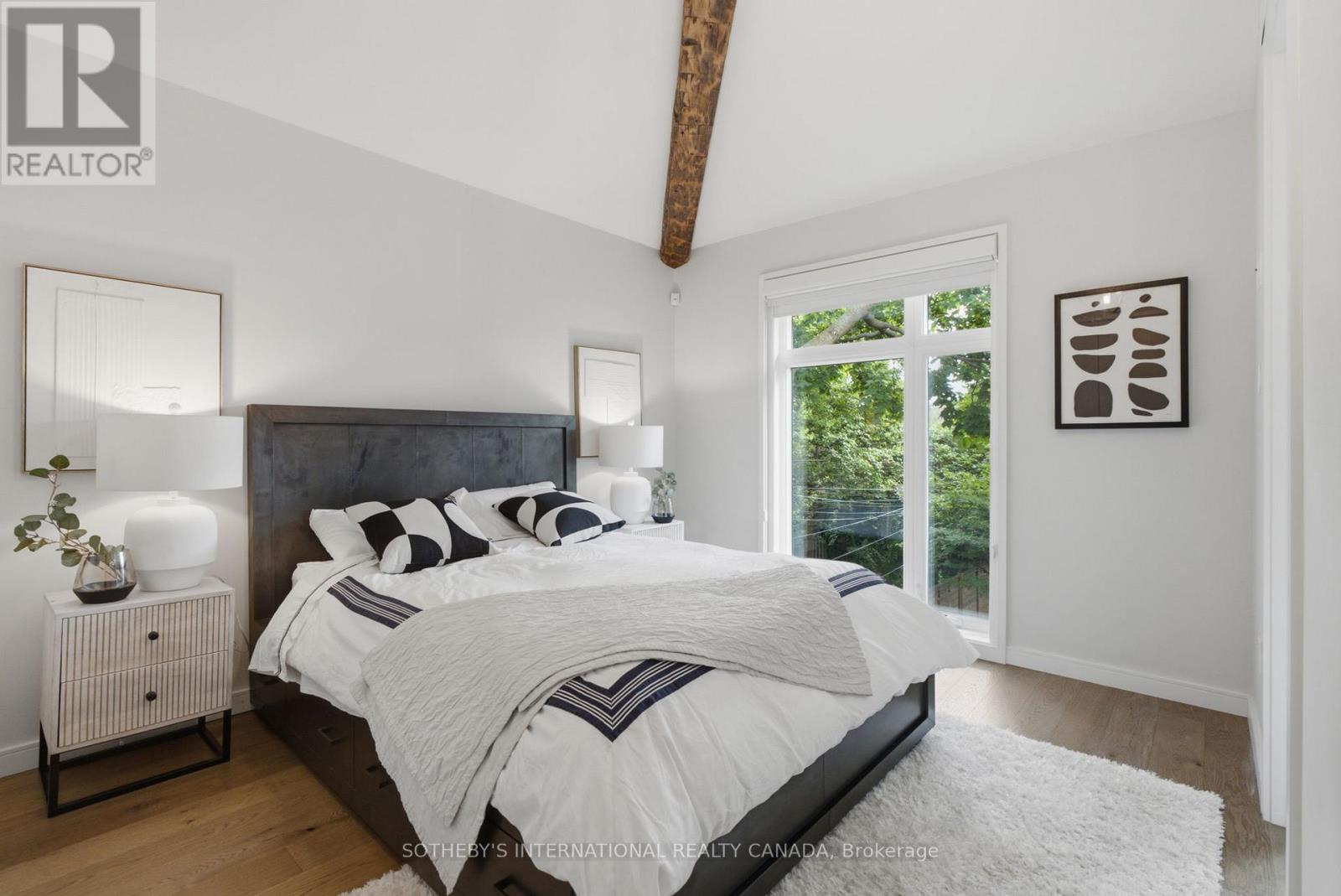 32 Eaton Avenue, Toronto (danforth), Ontario