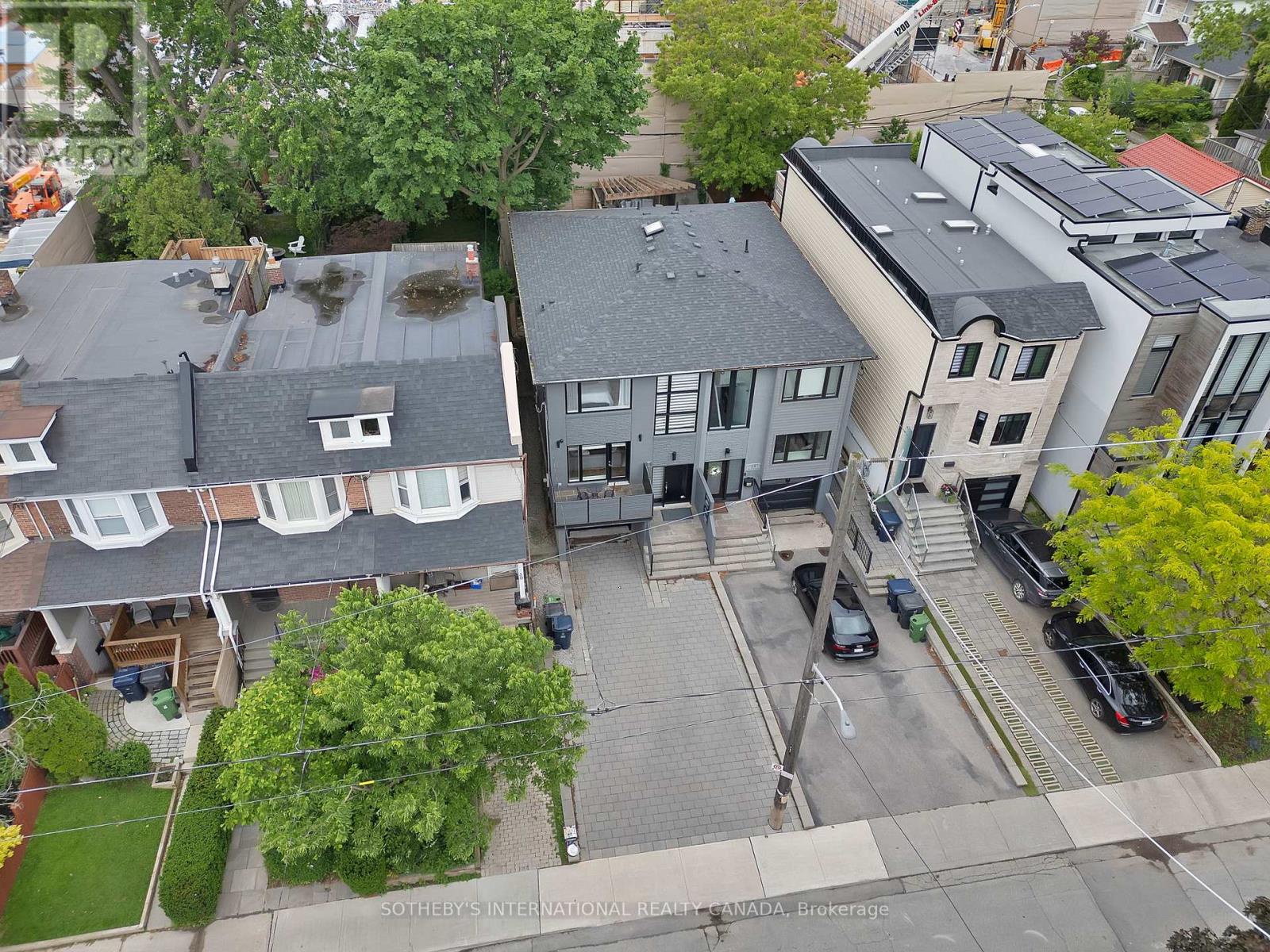 32 Eaton Avenue, Toronto (danforth), Ontario