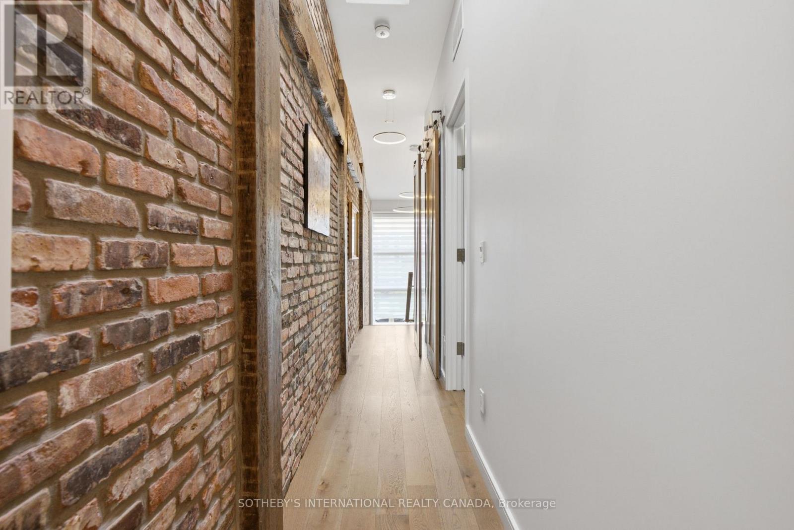 32 Eaton Avenue, Toronto (danforth), Ontario