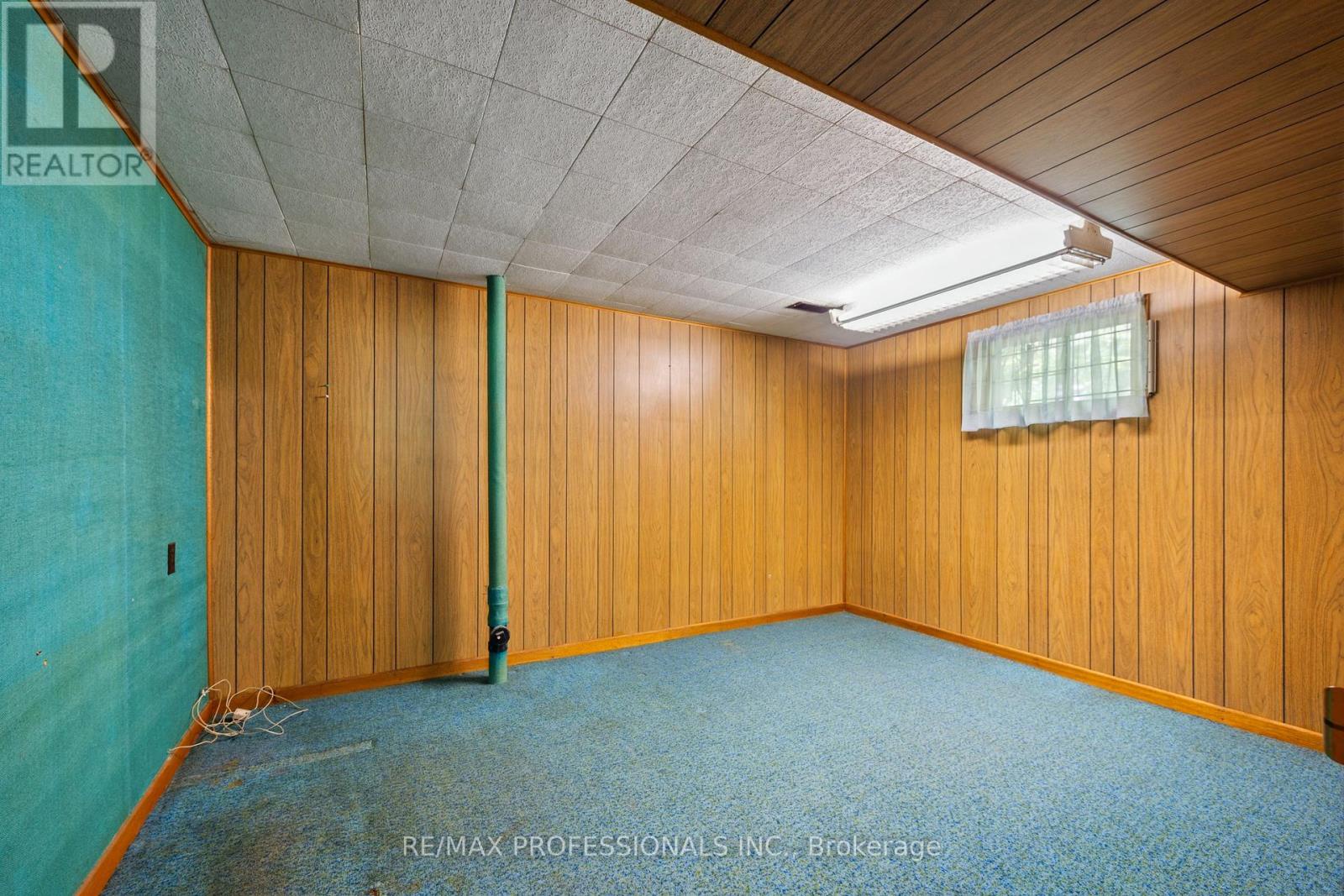 12 Ormskirk Court, Toronto (high Park-swansea), Ontario