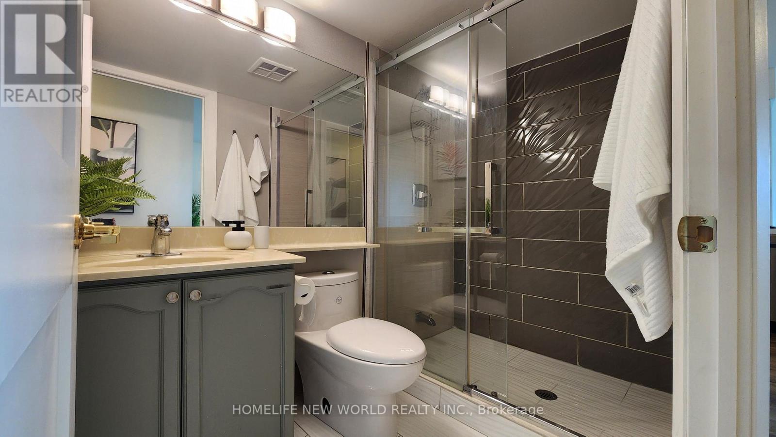 404 - 3830 Bathurst Street, Toronto (clanton Park), Ontario