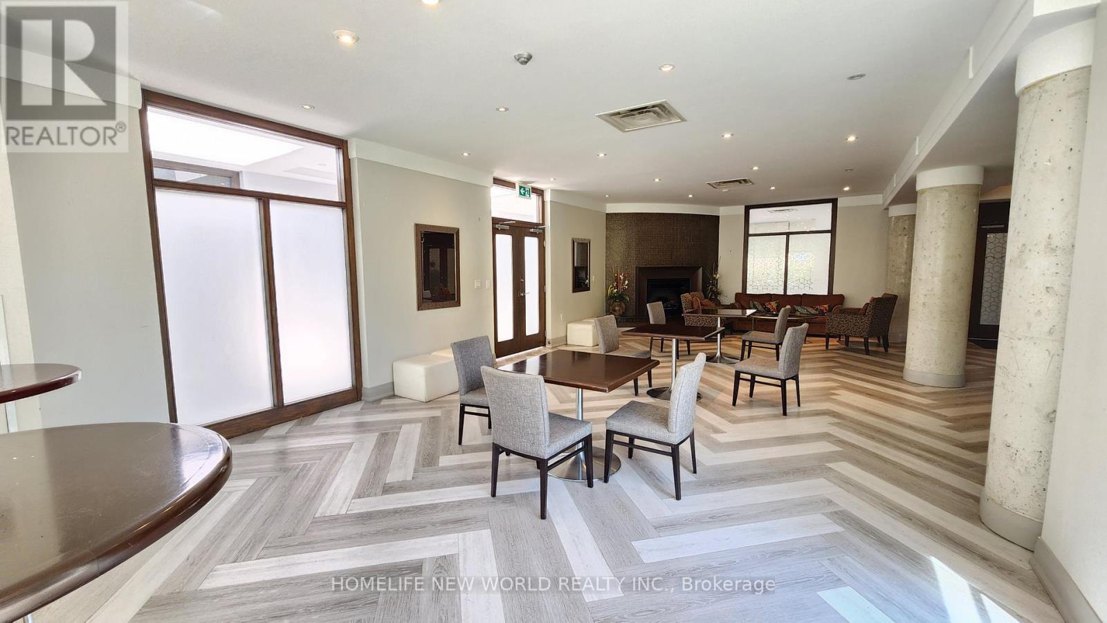 404 - 3830 Bathurst Street, Toronto (clanton Park), Ontario