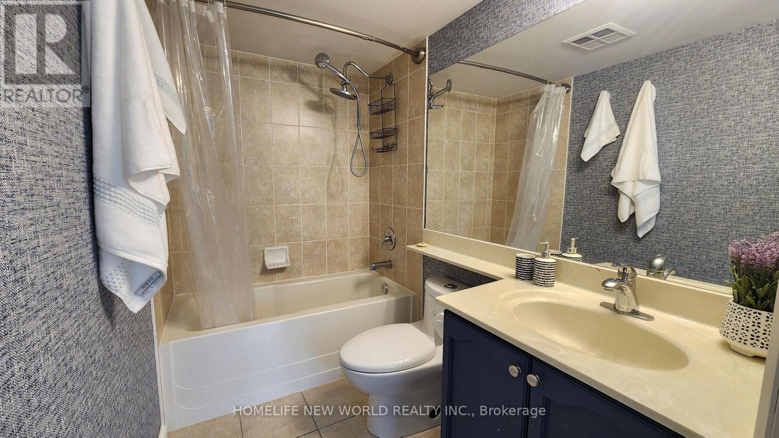 404 - 3830 Bathurst Street, Toronto (clanton Park), Ontario