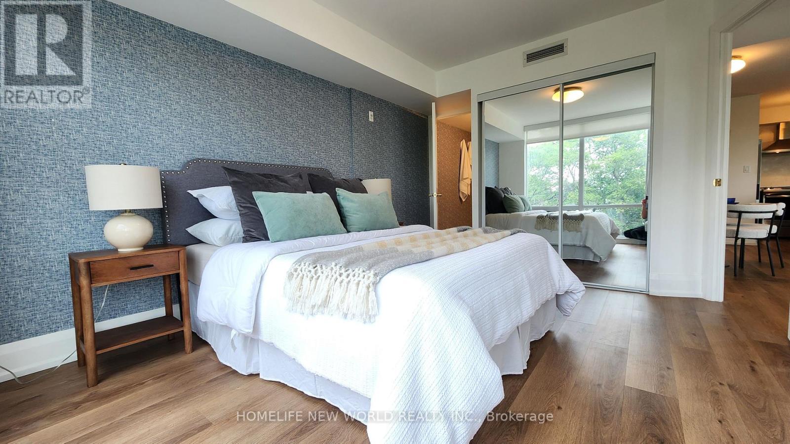 404 - 3830 Bathurst Street, Toronto (clanton Park), Ontario