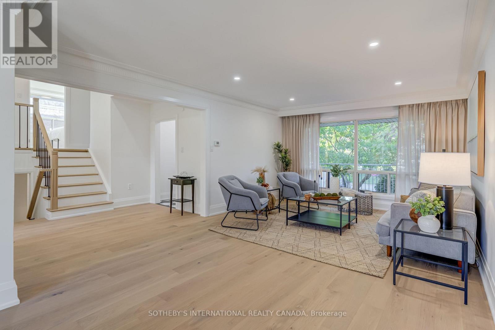 34 Euphrasia Drive, Toronto (yorkdale-glen Park), Ontario