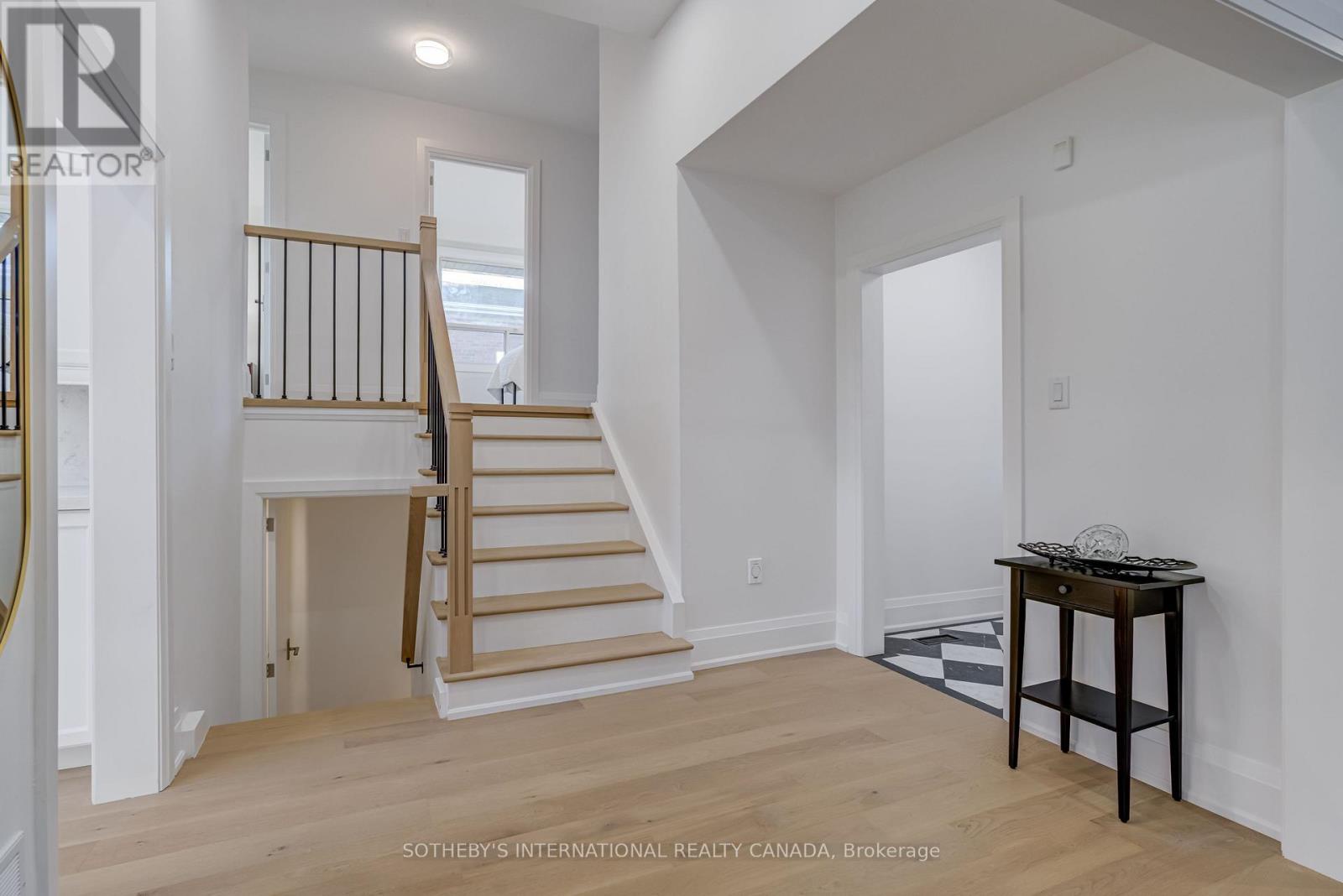 34 Euphrasia Drive, Toronto (yorkdale-glen Park), Ontario
