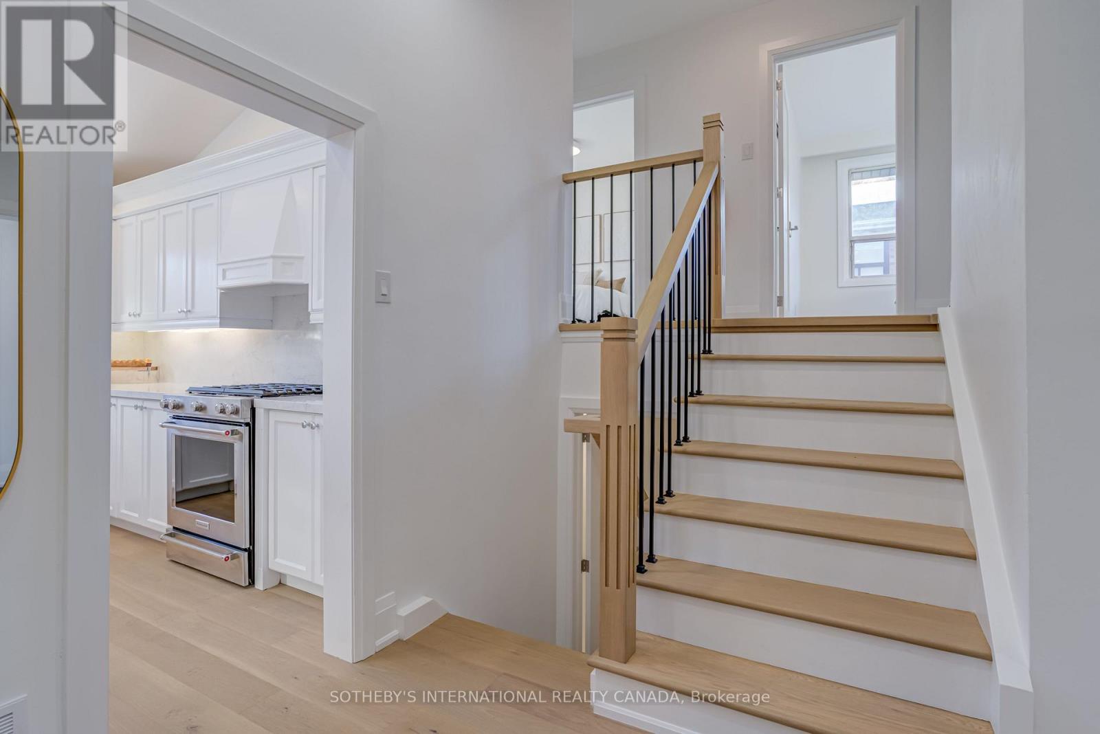 34 Euphrasia Drive, Toronto (yorkdale-glen Park), Ontario