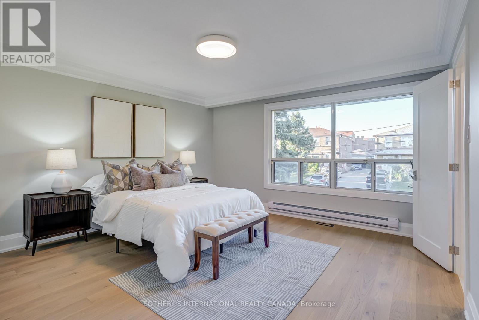34 Euphrasia Drive, Toronto (yorkdale-glen Park), Ontario