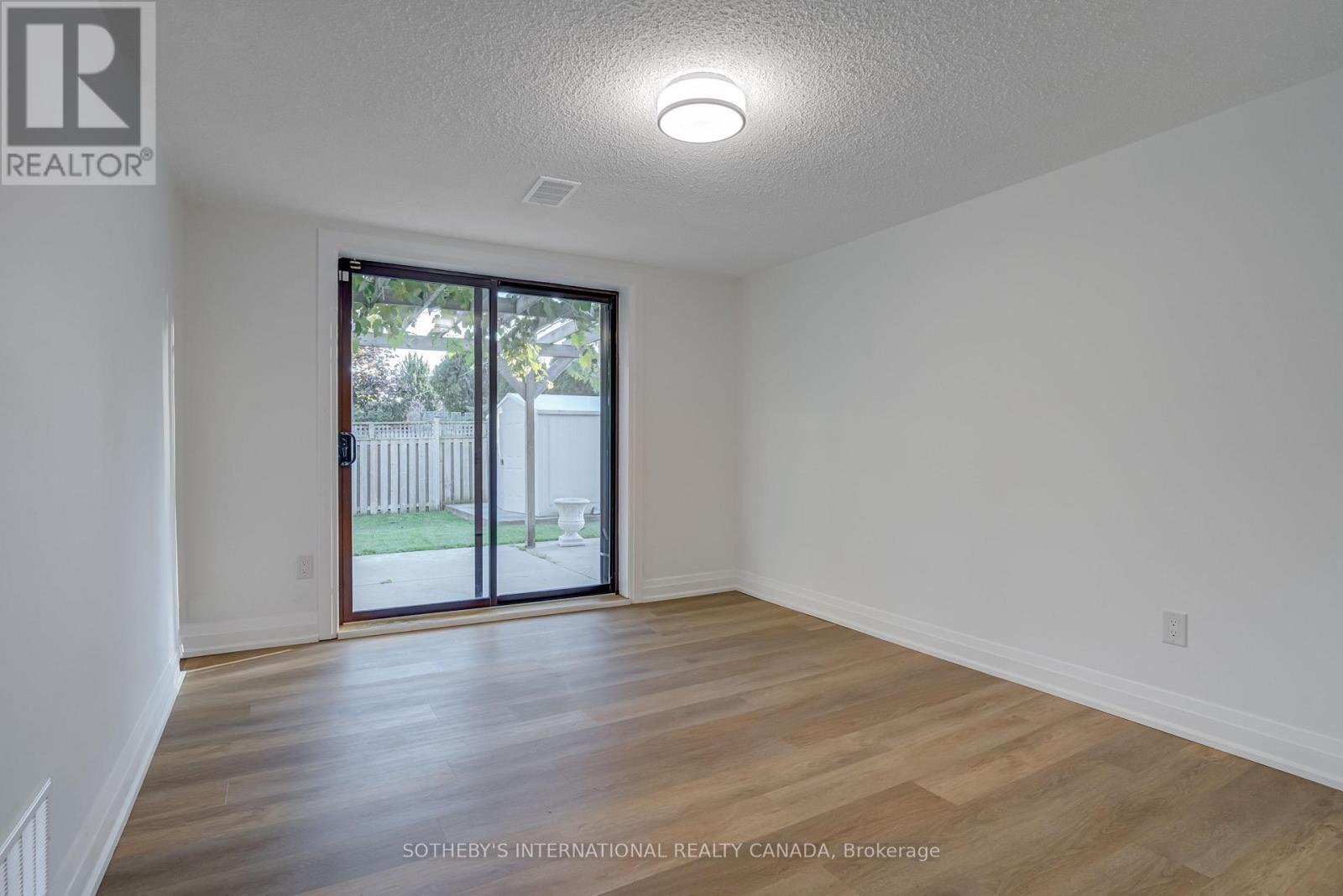 34 Euphrasia Drive, Toronto (yorkdale-glen Park), Ontario
