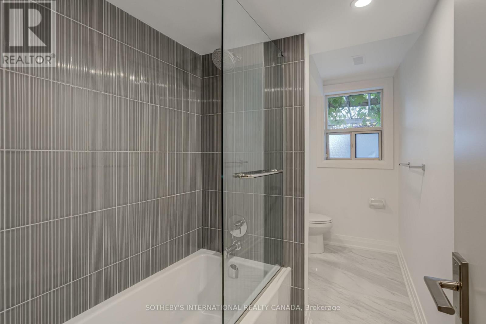 34 Euphrasia Drive, Toronto (yorkdale-glen Park), Ontario
