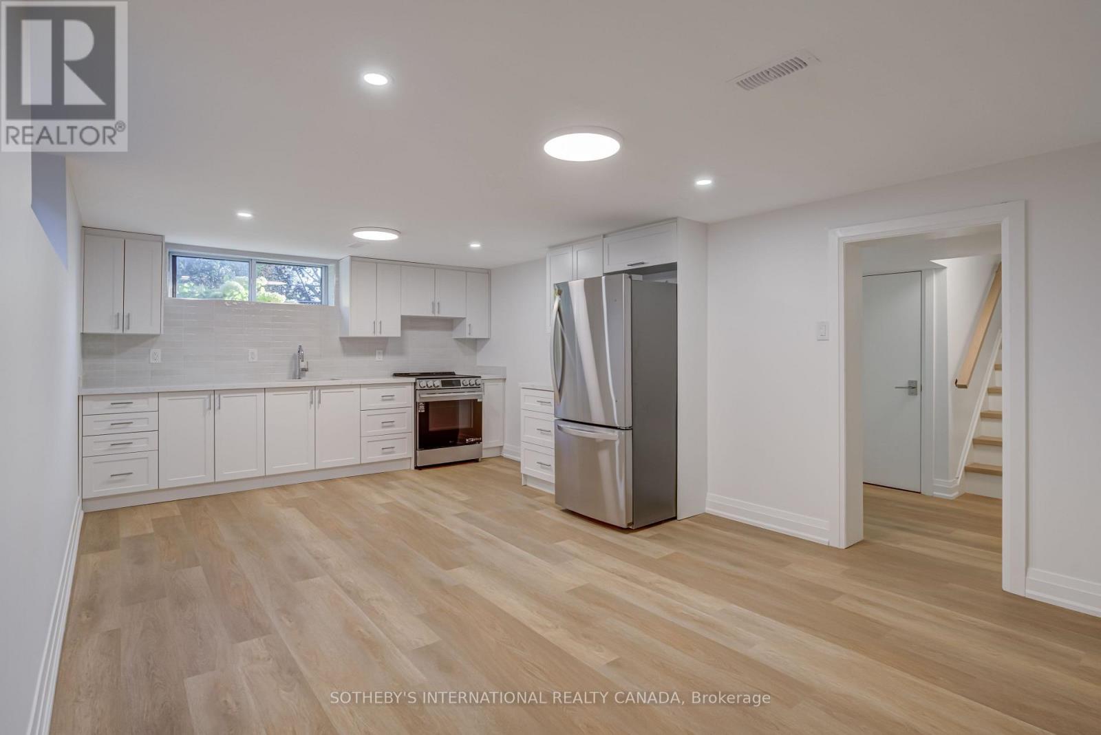 34 Euphrasia Drive, Toronto (yorkdale-glen Park), Ontario