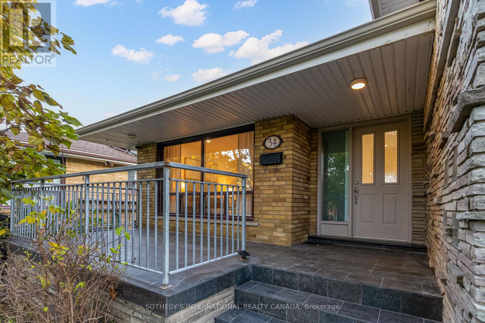 34 Euphrasia Drive, Toronto (yorkdale-glen Park), Ontario